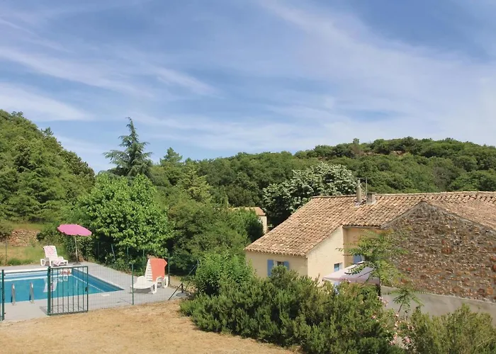 Σπίτι διακοπών Awesome In St Julien De Peyrolas *